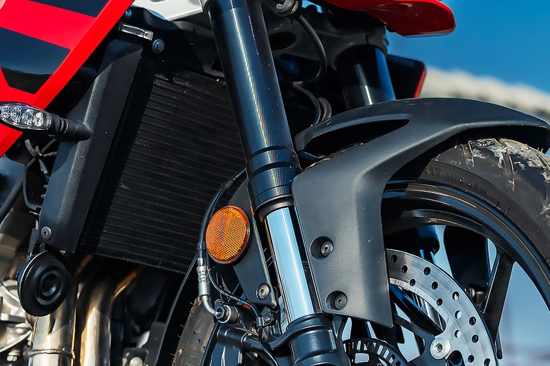 Aprilia Tuono 457