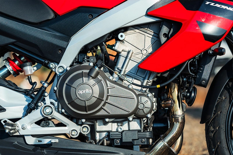 Aprilia Tuono 457