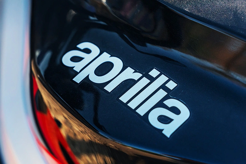 Aprilia Tuono 457
