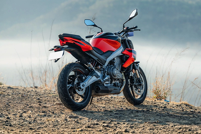 Aprilia Tuono 457