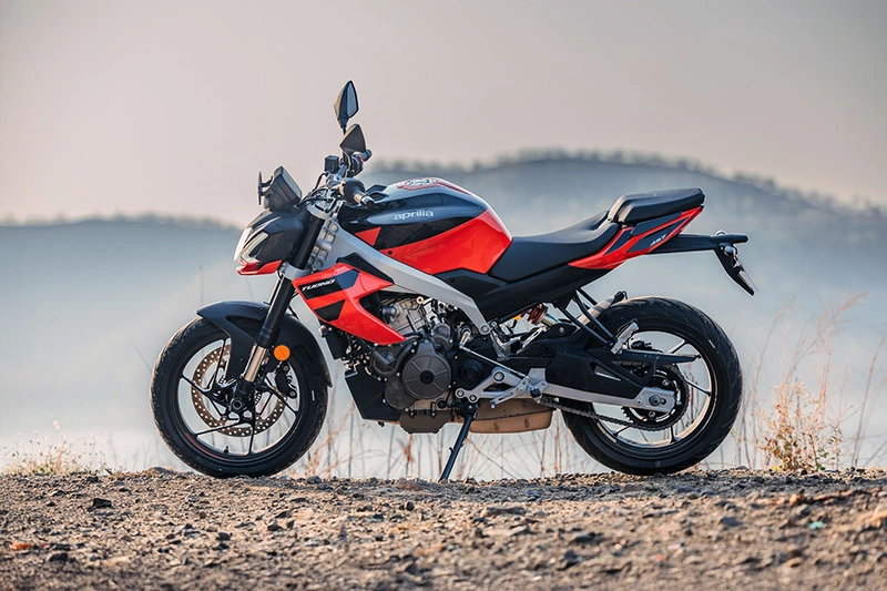 Aprilia Tuono 457