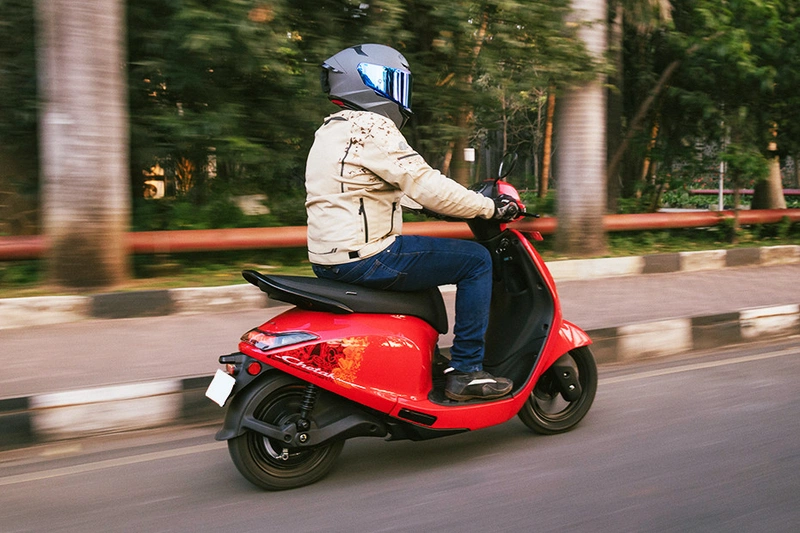 Bajaj Chetak C2501