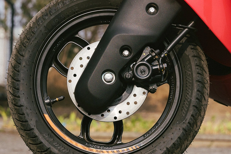 Bajaj Chetak C2501
