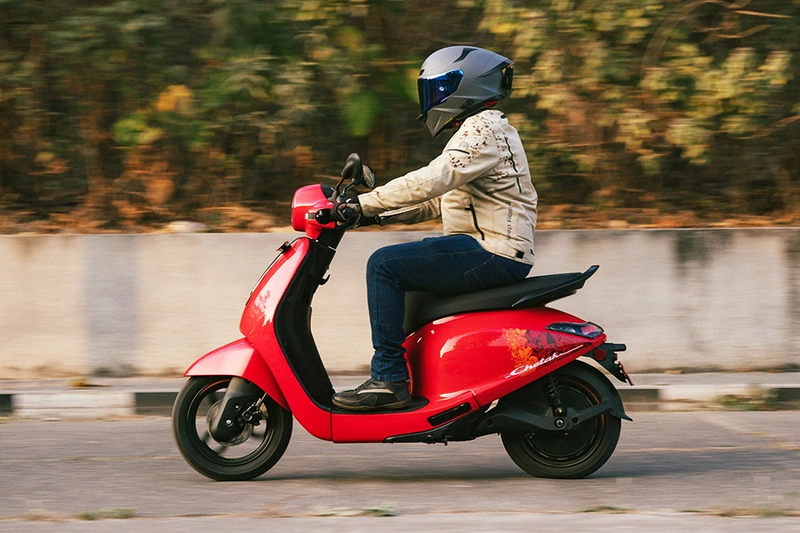 Bajaj Chetak C2501