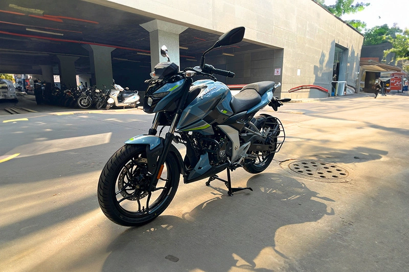 Bajaj Pulsar N160