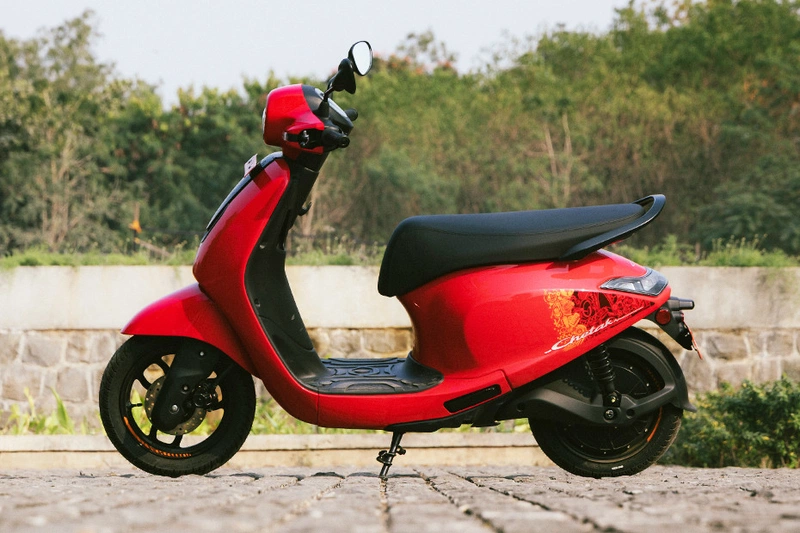 Bajaj Chetak C2501