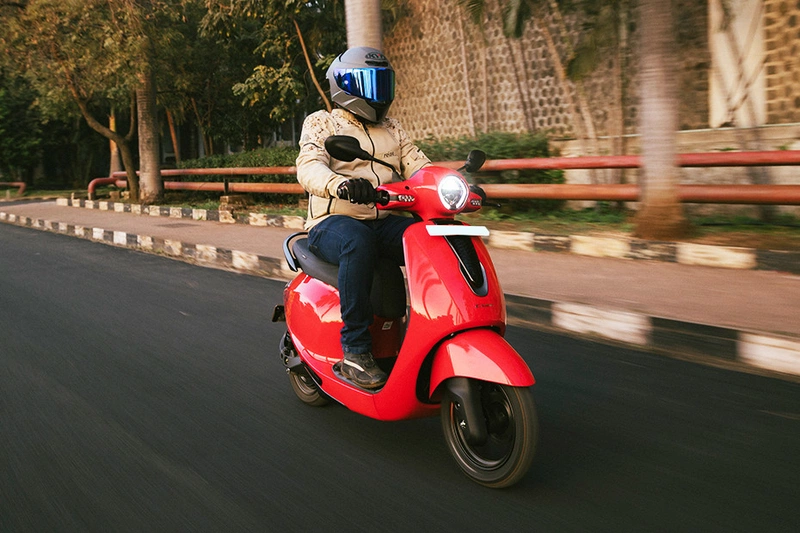 Bajaj Chetak C2501