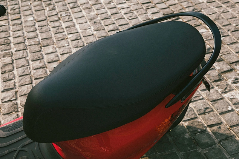 Bajaj Chetak C2501