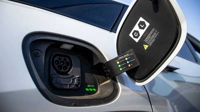 charging port with charging indicator
