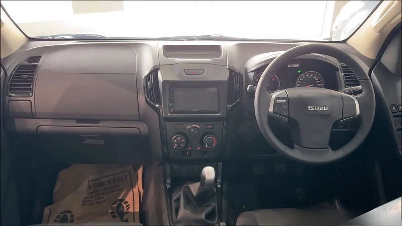 Isuzu S-CAB Z