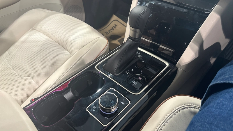 Automatic gear lever and drive mode controller