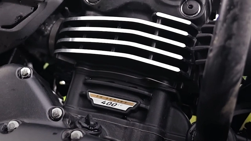 Triumph Speed T4