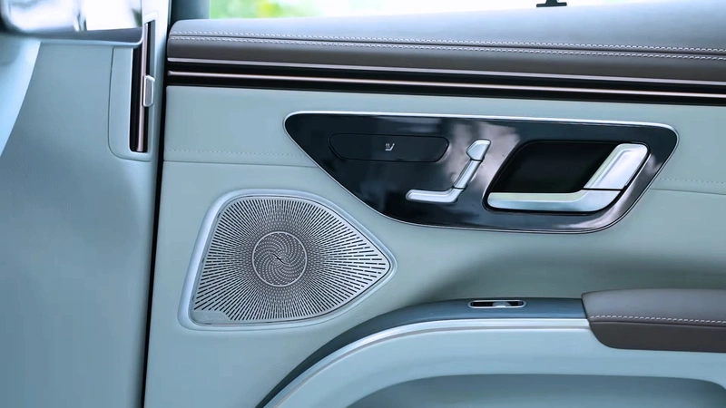 Mercedes-Benz EQS SUV