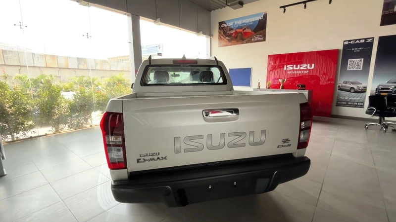 Isuzu V-Cross