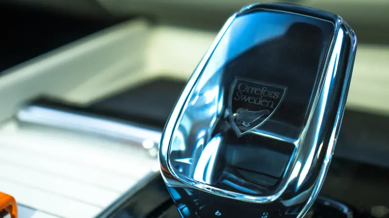 Crystal gear selector