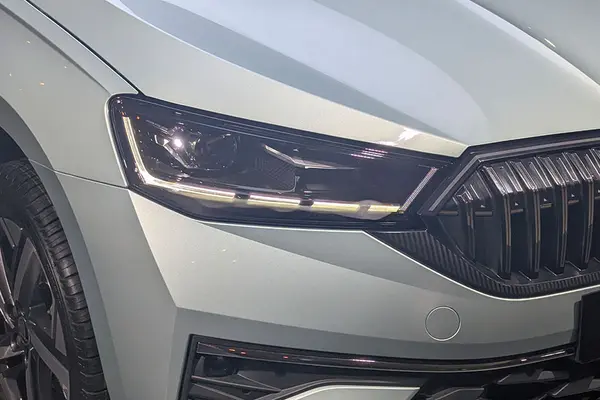 The LED DRLs at the front have received a fresh design.