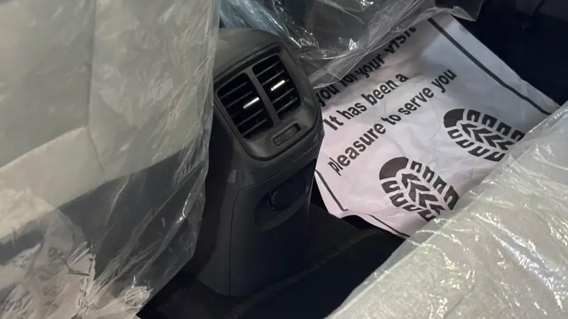 rear manual adjustable ac vent