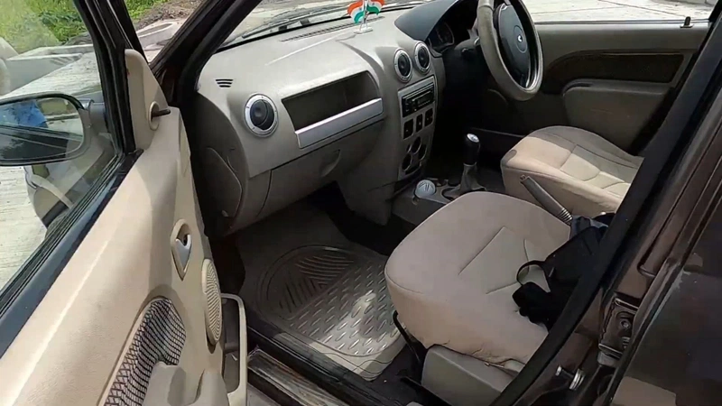 Mahindra Renault Logan Edge