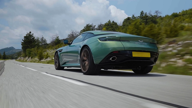 Aston Martin DB12