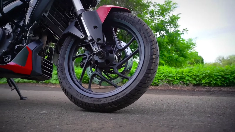 Bajaj Dominar 250