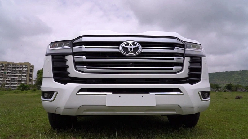 Toyota Land Cruiser 300