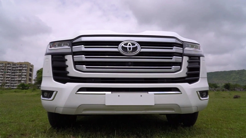 Toyota Land Cruiser 300