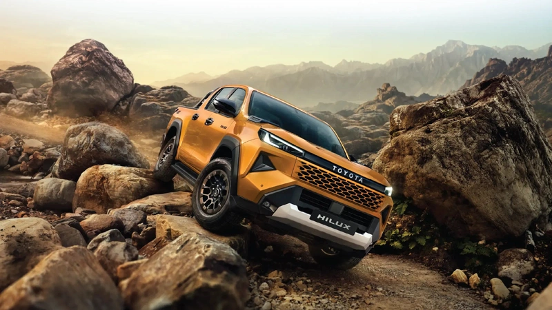 Toyota Hilux rock crawling