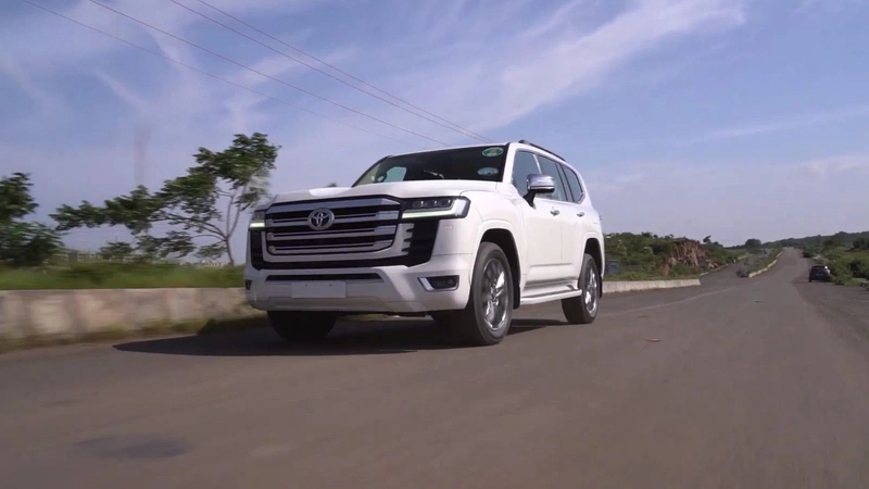 Toyota Land Cruiser 300