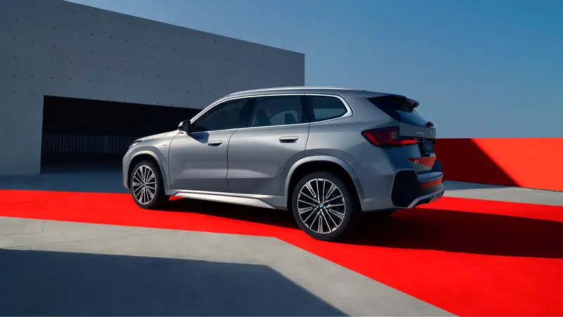 BMW X1 LWB