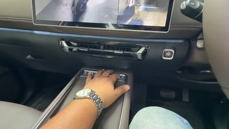 Front Seat Armrest
