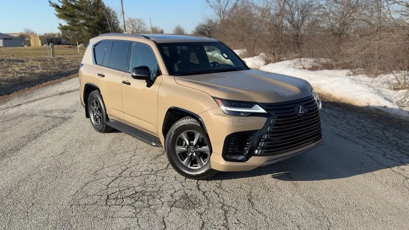 Lexus LX