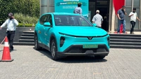 VinFast Limo Green