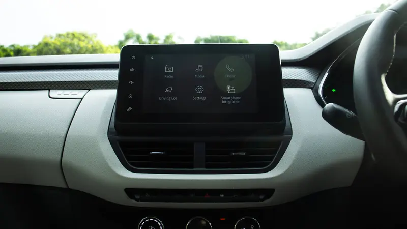 touchscreen infotainment system and dashboard
