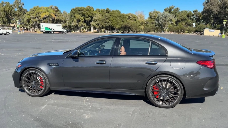 Mercedes-Benz AMG C 63