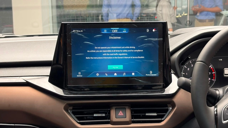 Maruti Suzuki Brezza Touchscreen infotainment system