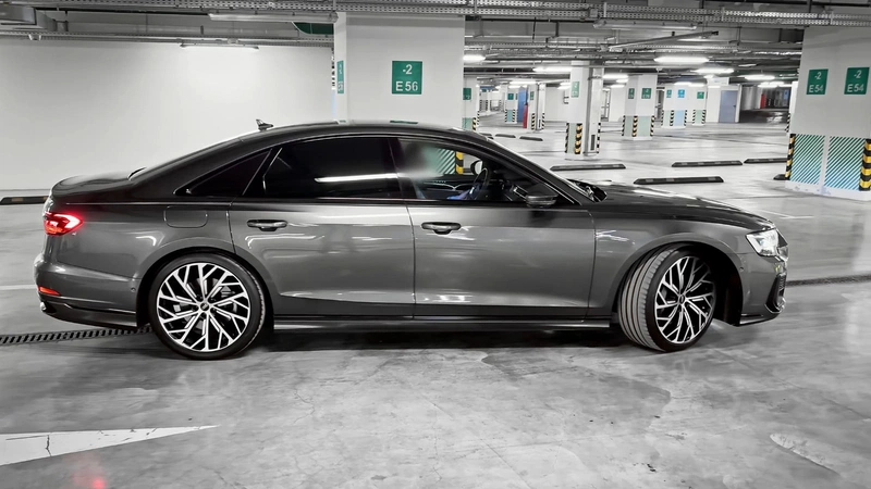 Audi A8 L