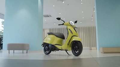 Bajaj Chetak 2903