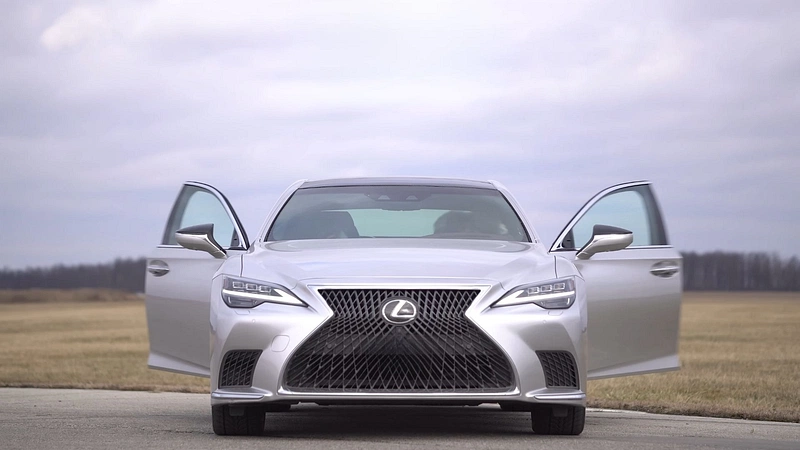 Lexus LS