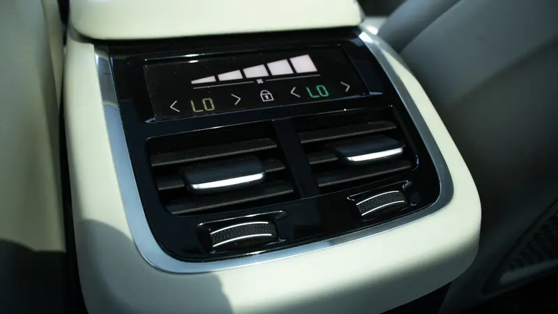 Rear climate control panel