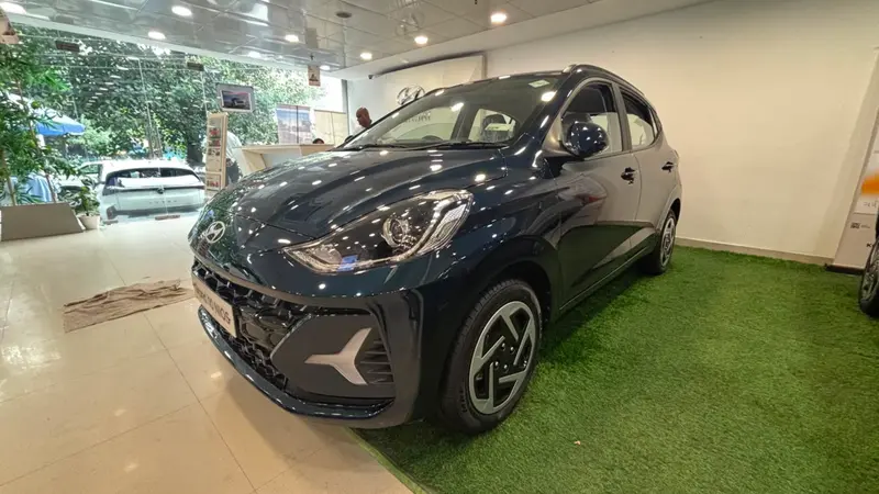 front left three quarter view