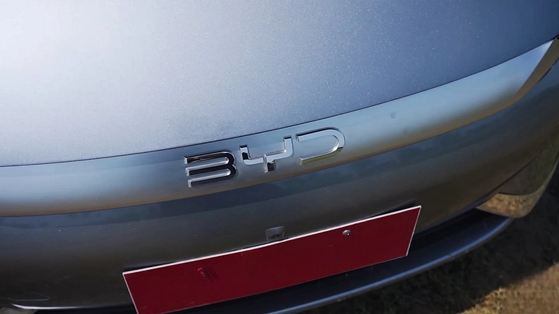 BYD eMAX 7