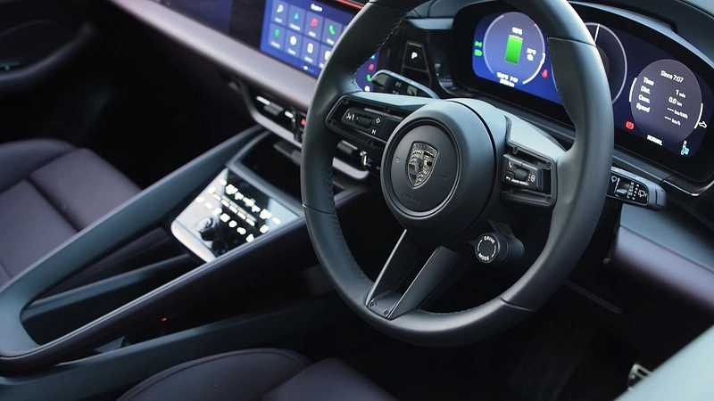 Porsche Macan EV