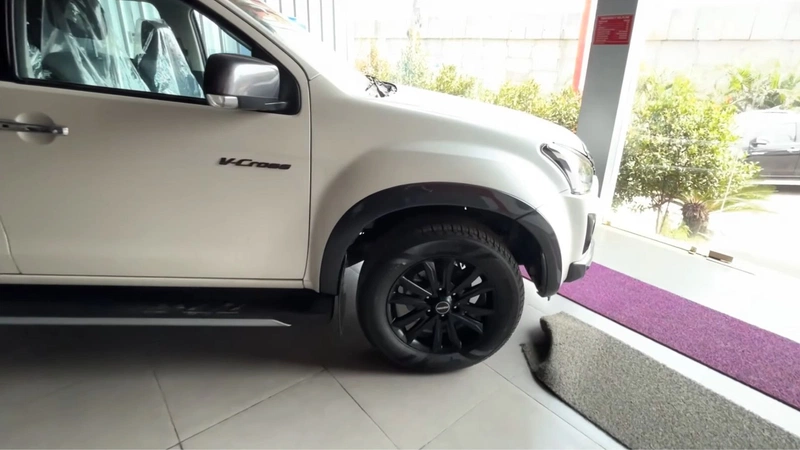 Isuzu V-Cross