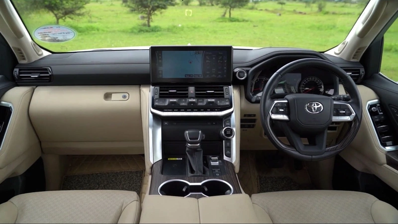 Toyota Land Cruiser 300