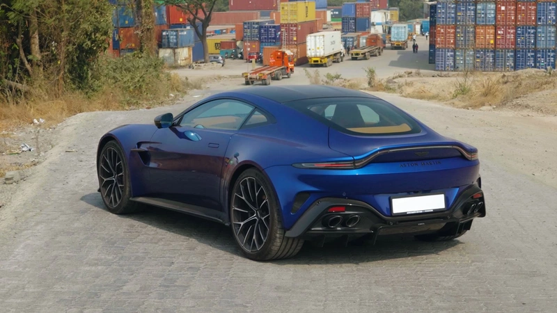 Aston Martin Vantage