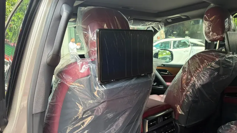 rear-seat entertainment screen mounted behind the front seat