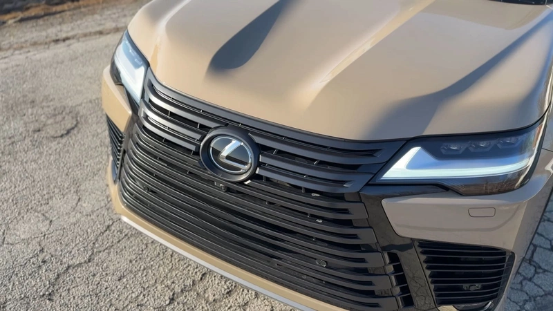 Lexus LX