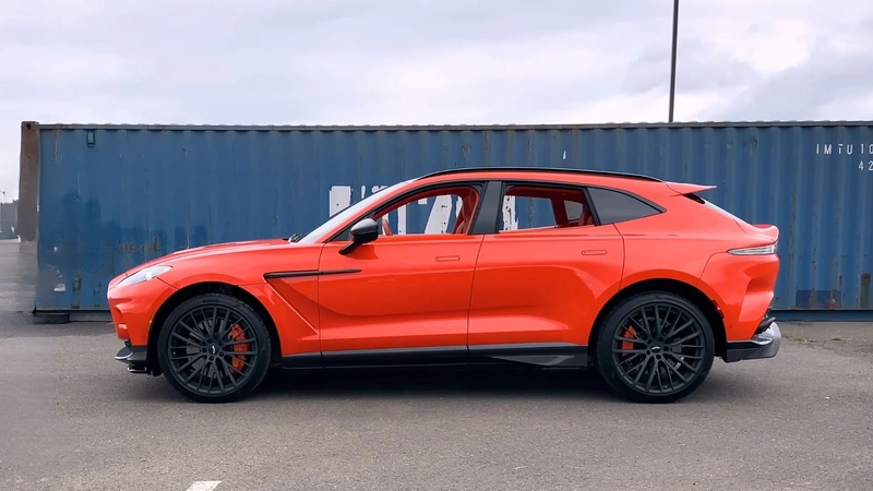 Aston Martin DBX