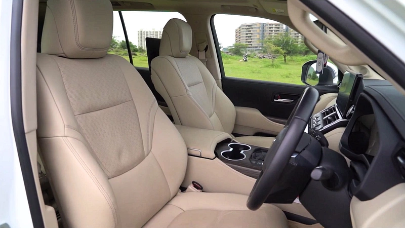 Toyota Land Cruiser 300