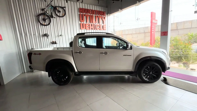 Isuzu V-Cross